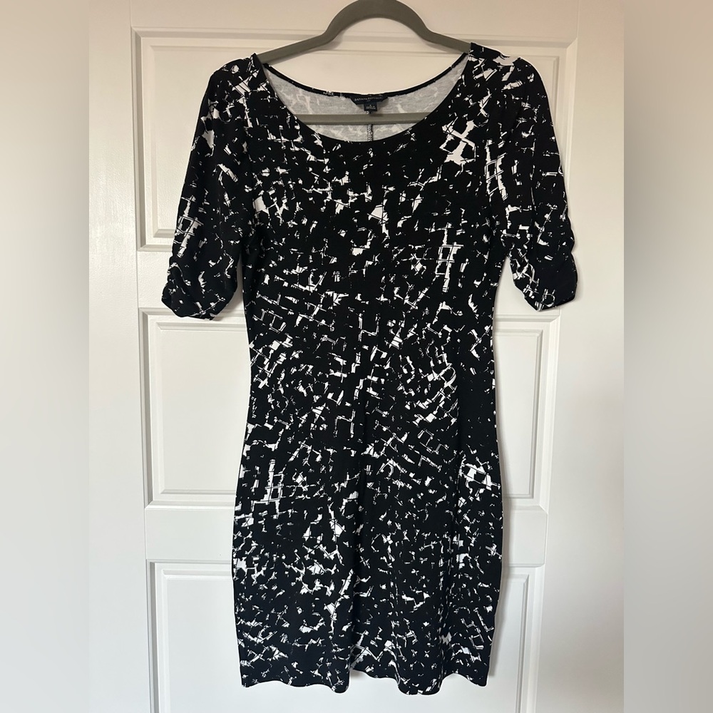 Banana Republic Monochrome Abstract Long Sleeve Dress